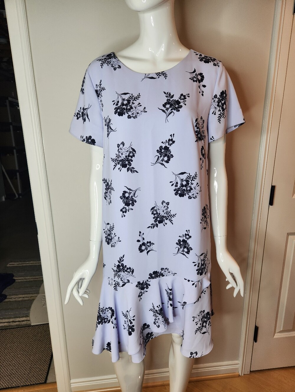 Ann Taylor Women's Lavender Floral Drop Waist Dress